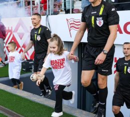 szpital na klinach razem z ks cracovia troszcza sie o zdrowie kobiet